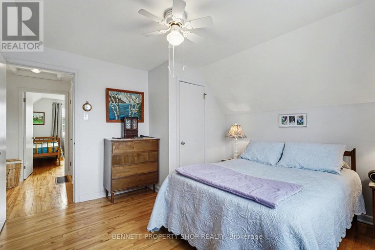 29640323/1953-saunderson-drive/elmvale-acresurbandale/ottawa/ontario/K1G2C8_14