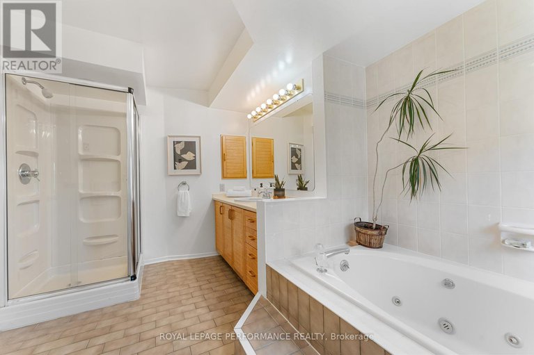 28877578/1848-thistleleaf-crescent/chapel-hill/ottawa/ontario/K1C5W7_27