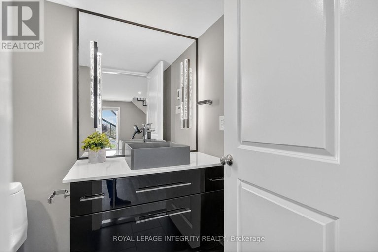 29648625/724-parade-drive/stittsville-south/ottawa/ontario/K2S0Z4_42