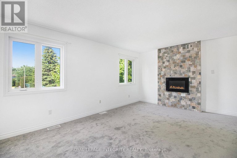 28422244/2044-wildflower-drive/queenswood-heights-south/ottawa/ontario/K1E3R5_10