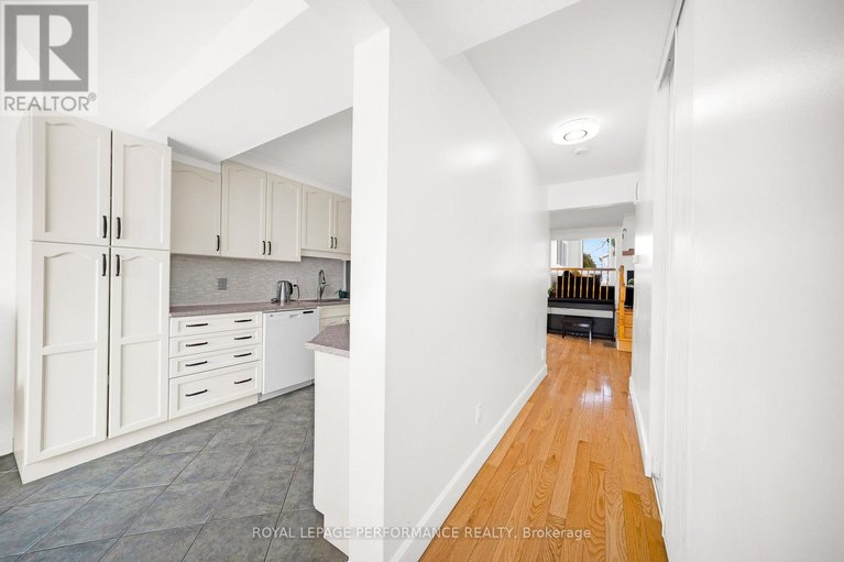 29452599/1557-verchere-street/chateauneuf/ottawa/ontario/K1C7C7_5