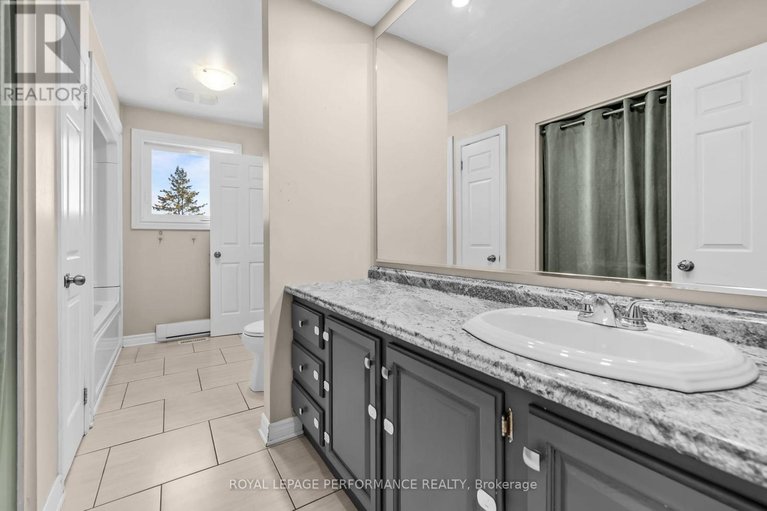 29645047/1547-st-jacques-road/russell-twp/russell/ontario/K0A1W0_25