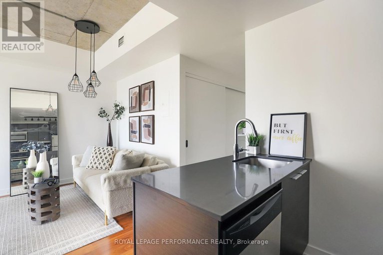 28589382/815-354-gladstone-avenue-n/ottawa-centre/ottawa/ontario/K2P0R4_9