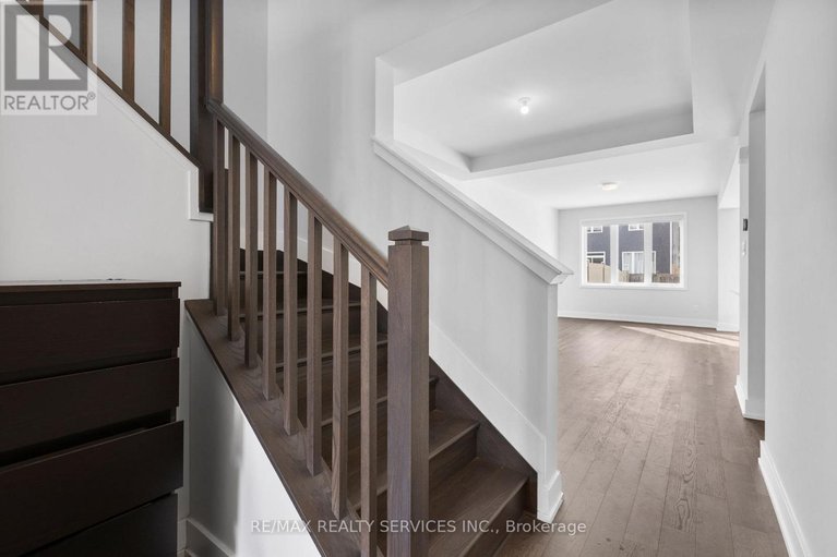 29447721/724-rouncey-road/emerald-meadowstrailwest/ottawa/ontario/K2S1B6_21