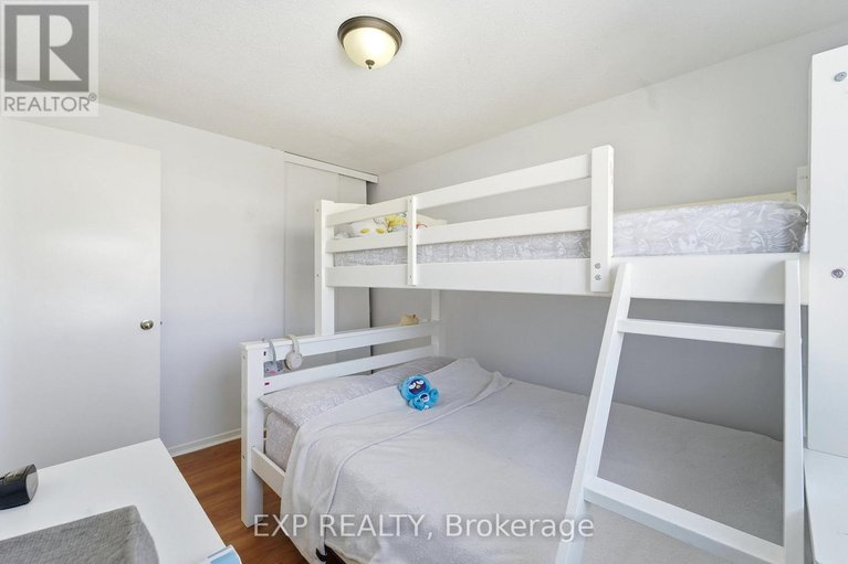 29366242/78-36-barrow-crescent/katimavik/ottawa/ontario/K2L2K1_28