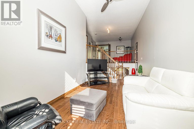 28872306/106-parkrose-private/chatelaine-village/ottawa/ontario/K4A0N8_18