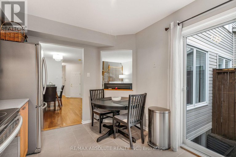 29303295/11-foxden-place/hunt-club-park/ottawa/ontario/K1G6A5_12