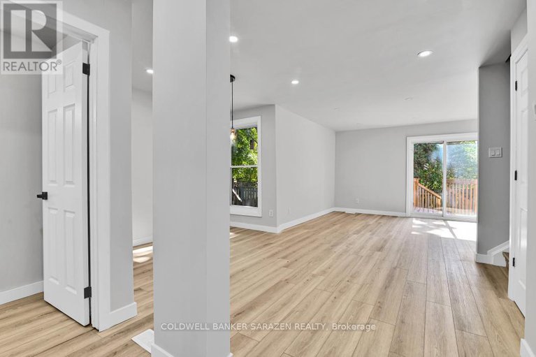 29151474/54-greenboro-crescent/hunt-club-parkgreenboro/ottawa/ontario/K1T1W5_13