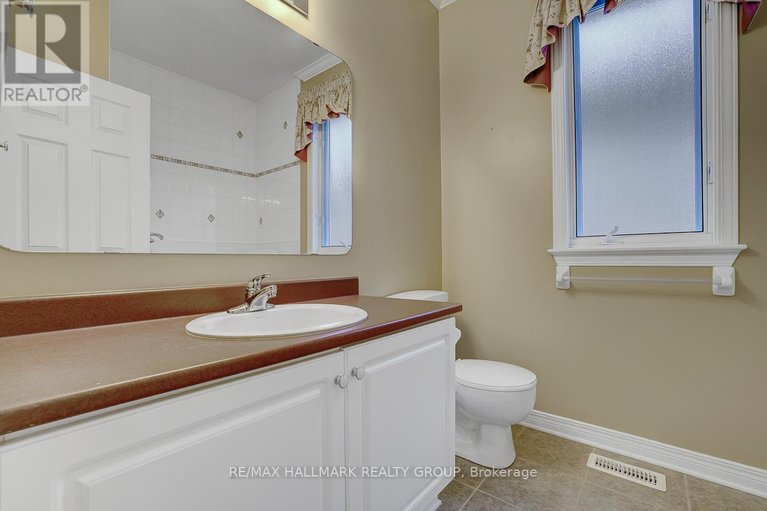 29604785/853-swallowtail-crescent/notting-hillsummerside/ottawa/ontario/K4A4M5_14