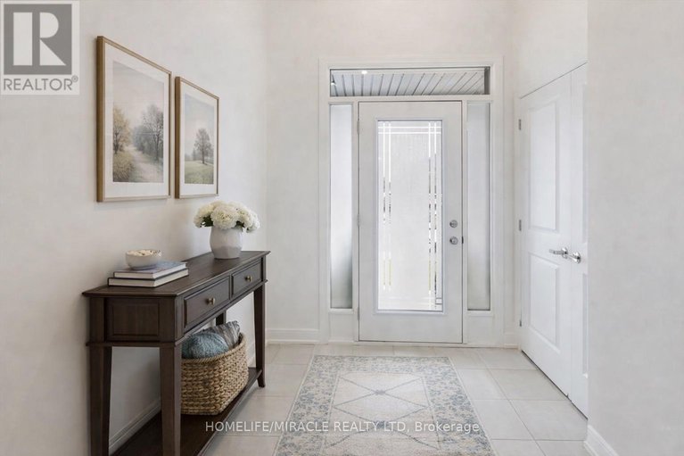 29255962/208-monticello-avenue/emerald-meadowstrailwest/ottawa/ontario/K2S0J7_3