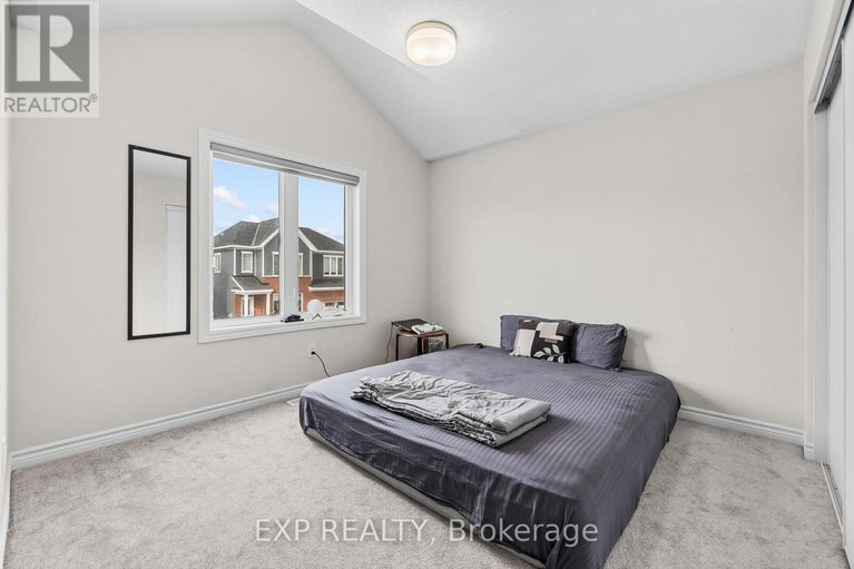 28441060/229-appalachian-circle/half-moon-bay/ottawa/ontario/K2J6X4_15