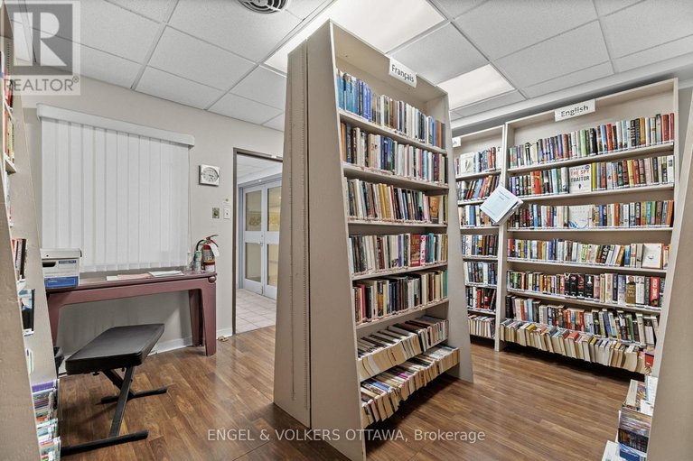 29461286/303-158a-mcarthur-avenue/vanier/ottawa/ontario/K1L7E7_23