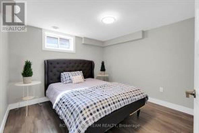 28591495/1107-normandy-crescent/borden-farmstewart-farmcarleton-heightsparkwood-hills/ottawa/ontario/K2E5A3_34
