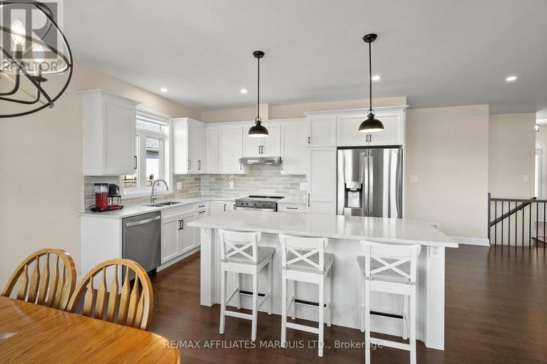 29533245/74-jim-brownell-boulevard/long-sault/south-stormont/ontario/K0C1P0_13