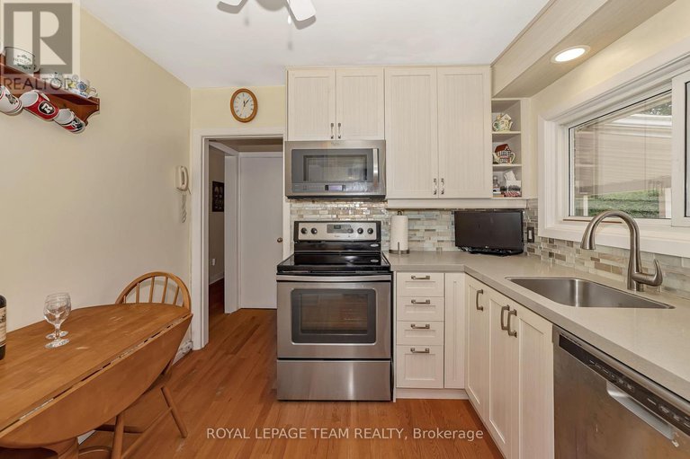 28624238/1830-kerr-avenue/mckellar-heights/ottawa/ontario/K2A1J3_13