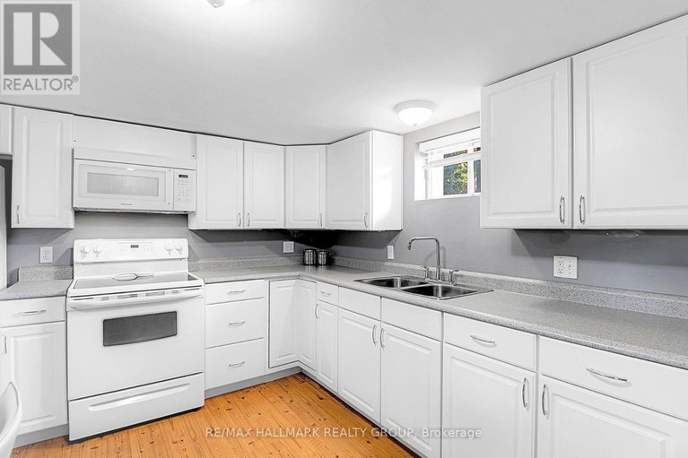 28890244/23-elvina-street/cardinal-heights/ottawa/ontario/K1J7L2_18