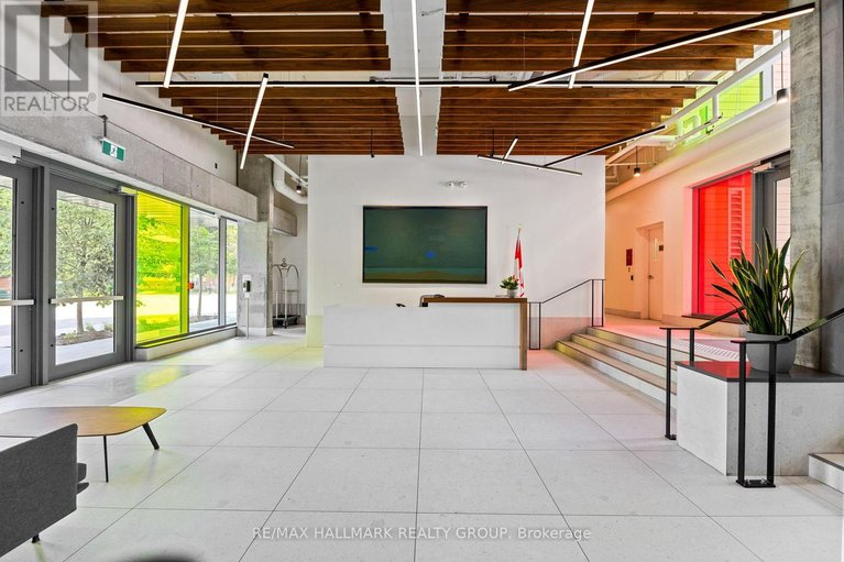 29444670/207-135-barrette-street/vanier/ottawa/ontario/K1L7Z9_3