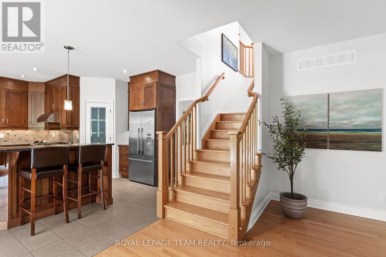 28608348/387-ridgeside-farm-drive/kanata-north-west/ottawa/ontario/K2W1H3_30