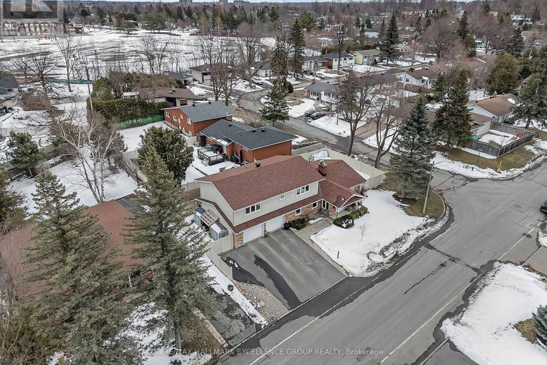 29559771/2691-colman-street/riverside-park/ottawa/ontario/K1V8J7_46