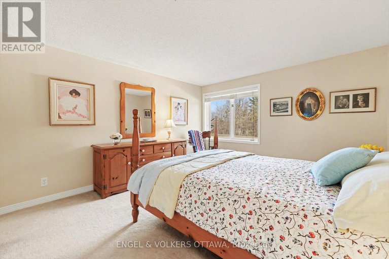 29591546/4637-northwoods-drive/constance-bay/ottawa/ontario/K0A3M0_24