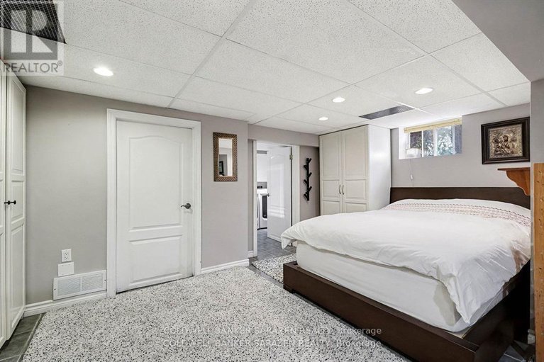 29301935/868-duberry-street/mckellar-heightsglabar-park/ottawa/ontario/K2A3T3_18