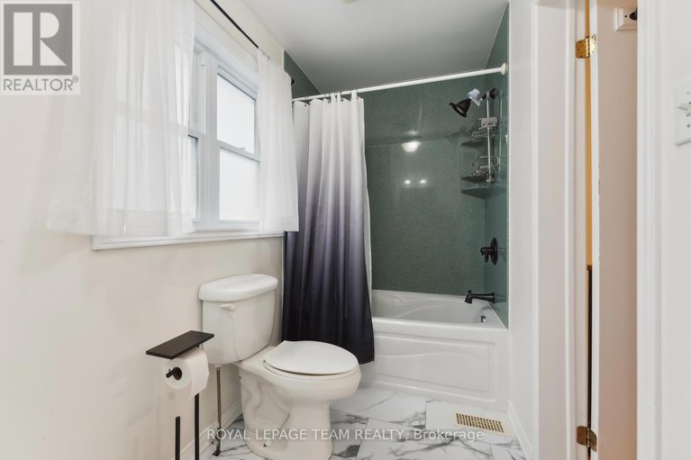 28512165/6351-st-louis-drive/hiawatha-parkconvent-glen/ottawa/ontario/K1C2X9_34