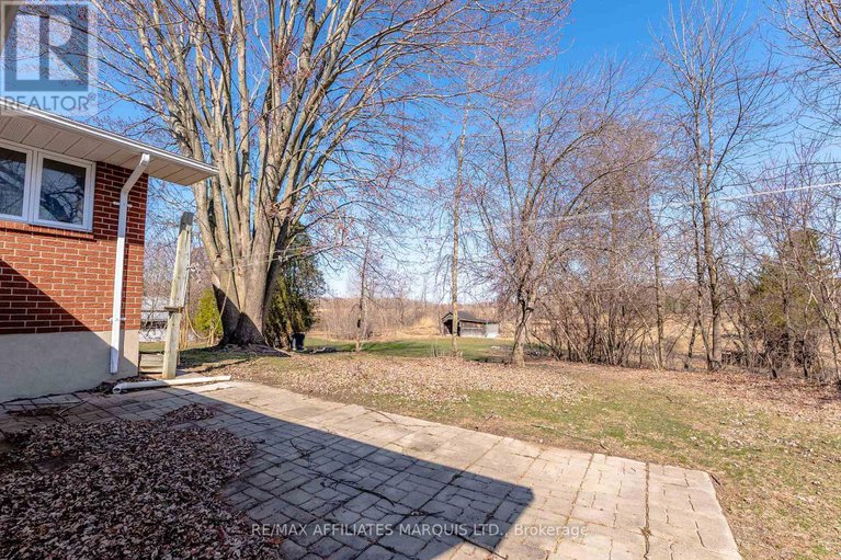 28215114/10984-county-rd-2-road/iroquois/south-dundas/ontario/K0E1K0_38