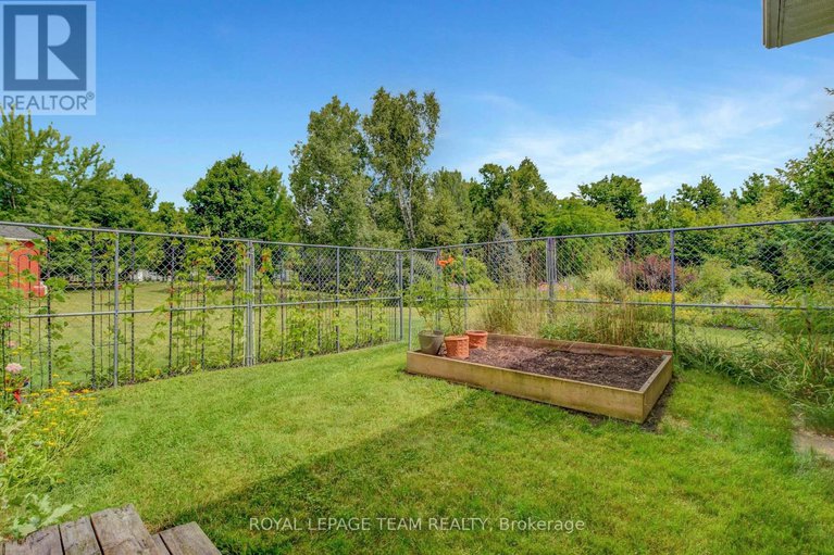 28663805/1043-county-rd-44-road-e/north-grenville-twp-kemptville-east/north-grenville/ontario/K0G1T0_44