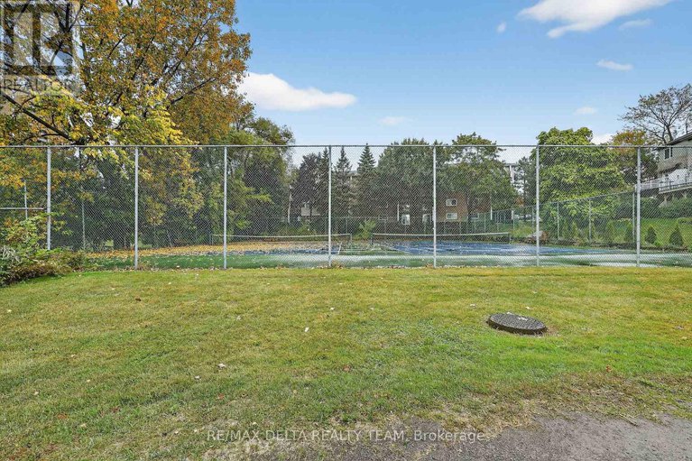 28970170/63-highwood-private/viscount-alexander-park/ottawa/ontario/K1K4X6_30
