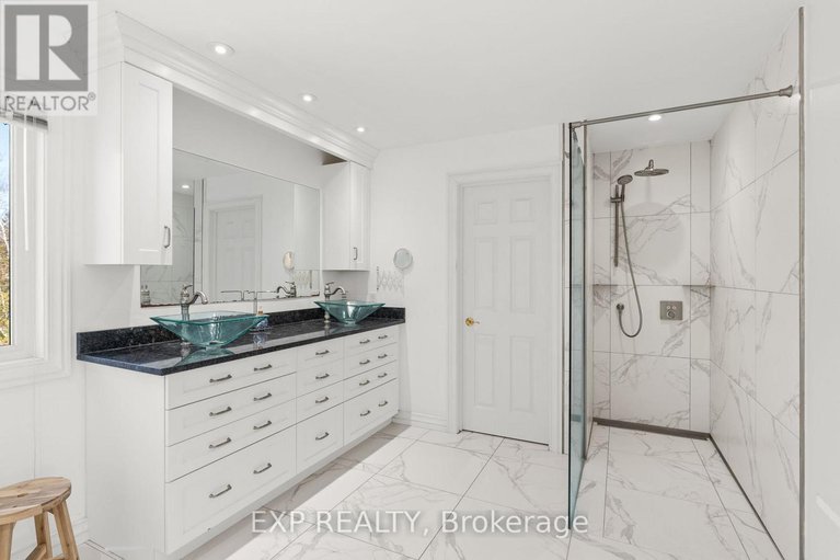 29106275/1353-pelkey-court/manotick-village-manotick-estates/ottawa/ontario/K4M1K8_23