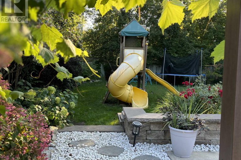 29398267/6-stroughton-crescent/munster/ottawa/ontario/K0A3P0_4