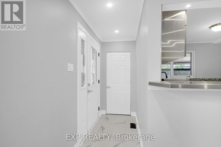 29465694/2247-miramichi-street/kenson-park/ottawa/ontario/K2C0Z1_5