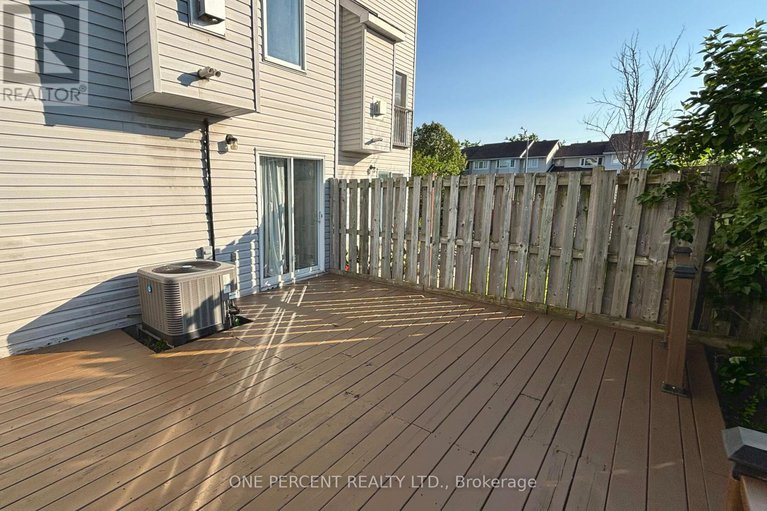 28463418/2572-alanis-private/emerald-woodssawmill-creek/ottawa/ontario/K1T4A1_31