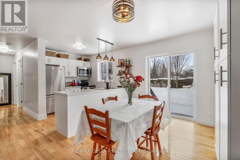 29348582/261-agathe-street/clarencerockland-twp/clarence-rockland/ontario/K4K1K7_6