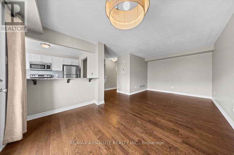 28750812/415-rosingdale-street/emerald-meadowstrailwest/ottawa/ontario/K2R1G9_8