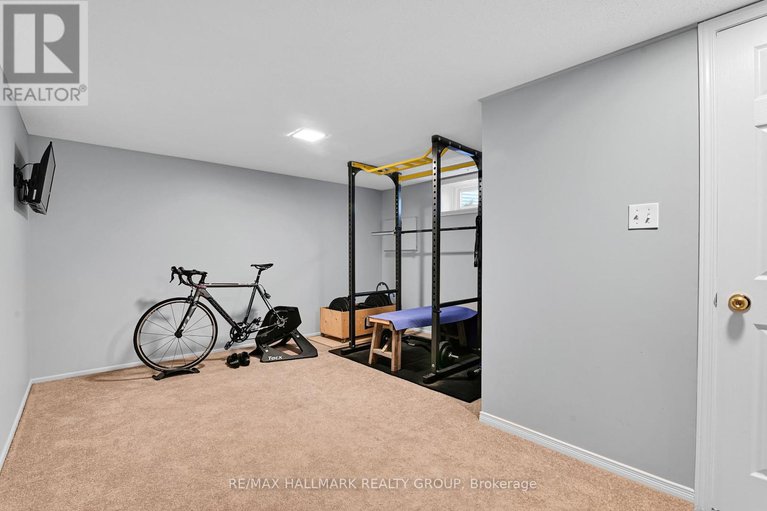 28944785/53-21-midland-crescent/arlington-woods/ottawa/ontario/K2H8P6_21