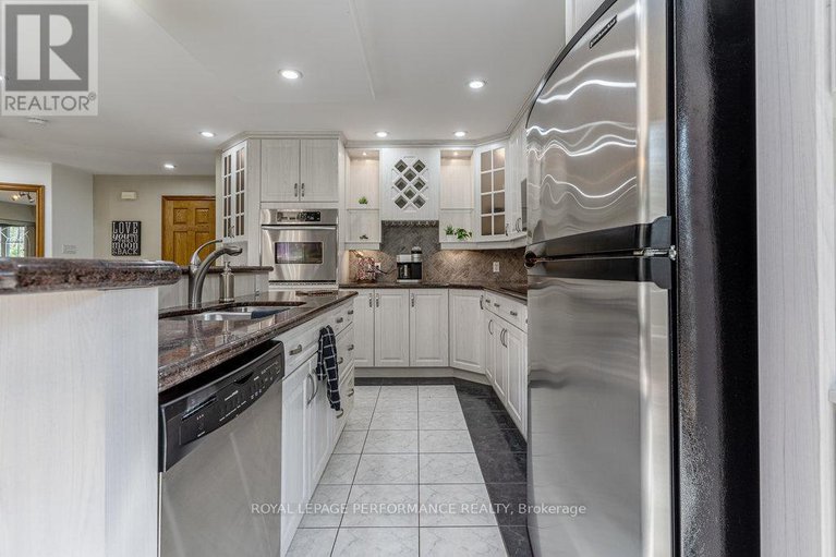 28428929/1657-whiteside-way/osgoode-twp-north-of-reg-rd-6/ottawa/ontario/K0A2P0_15