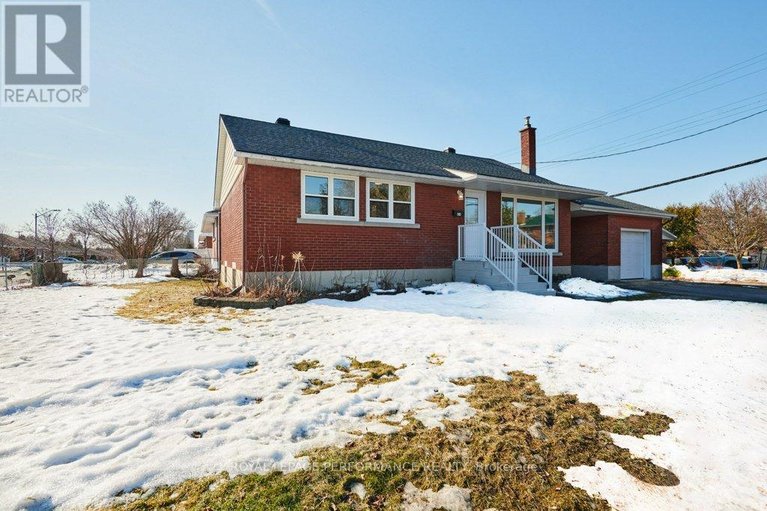 29470897/624-clarke-avenue/castle-heightsrideau-high/ottawa/ontario/K1K0Y7_2