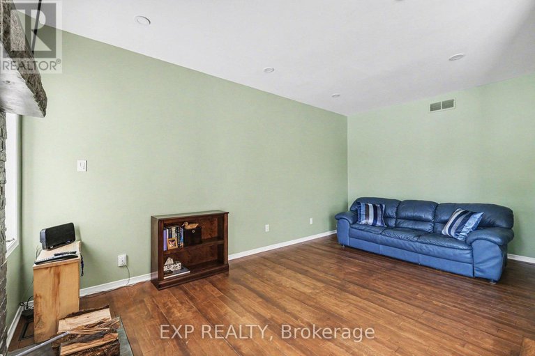 29386190/1284-old-carriage-lane/north-dundas-mountain-twp/north-dundas/ontario/K0C2K0_12