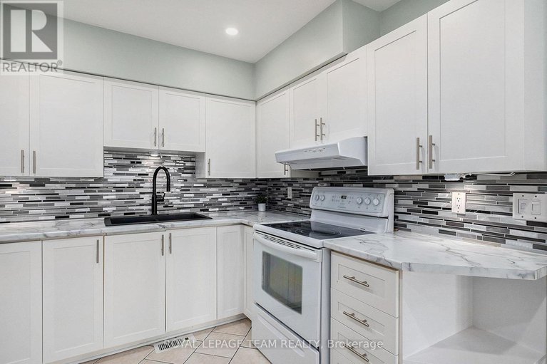 29033840/93-royal-oak-court/hunt-club-parkgreenboro/ottawa/ontario/K1T3N9_6