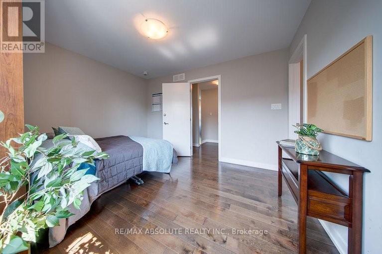 28505160/2-c-railway-street/west-centre-town/ottawa/ontario/K1S4N9_39
