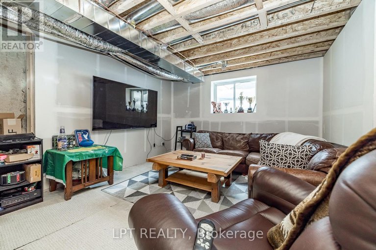 29305394/618-fisher-street/north-grenville-twp-kemptville-south/north-grenville/ontario/K0G1J0_20