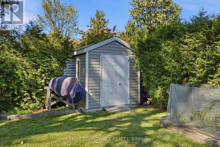 29355191/1381-matheson-road/carson-grove/ottawa/ontario/K1J8B5_46