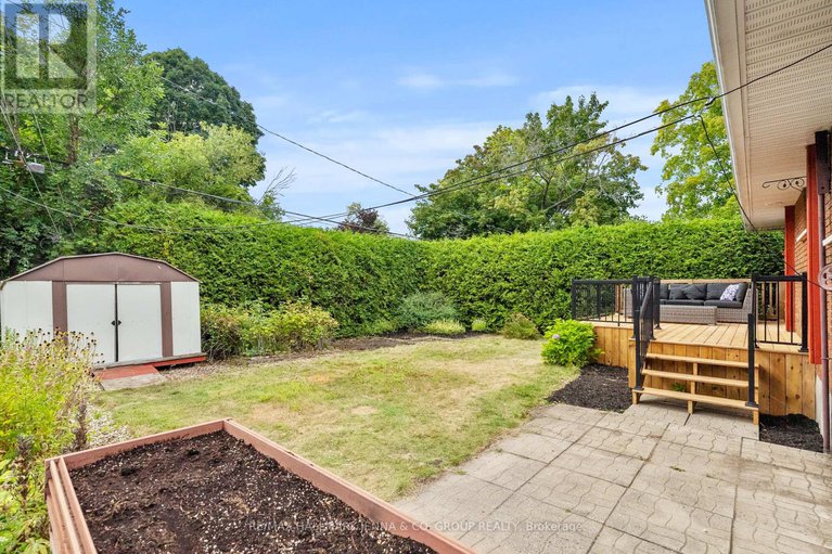 28797764/1246-cobden-road/queensway-terrace-southridgeview/ottawa/ontario/K2C2Z9_26