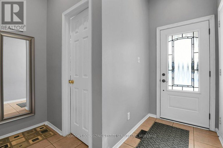 29228348/6370-sablewood-place/chapel-hill/ottawa/ontario/K1C7M3_3