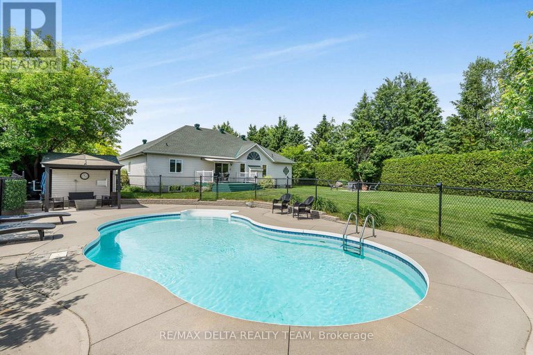 28499288/1147-fieldown-street/cumberland-ridge/ottawa/ontario/K4C1R7_36
