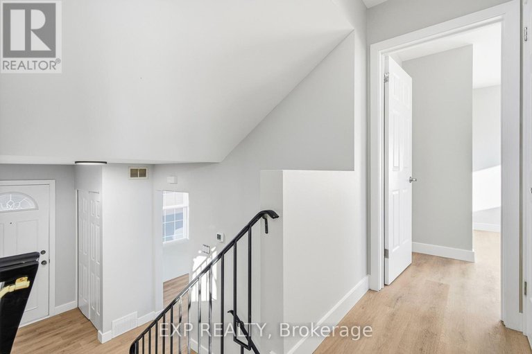 29215981/2158-fillmore-crescent/beacon-hill-north/ottawa/ontario/K1J6A4_32