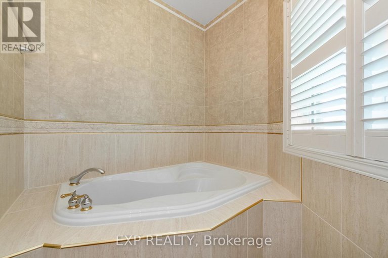 28890055/243-marilyn-avenue/mooneys-bayrevelstoke/ottawa/ontario/K1V7E4_35