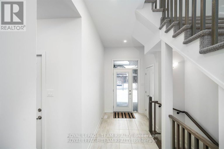 28271159/341-big-dipper-street/riverside-southgloucester-glen/ottawa/ontario/K4M0J3_2