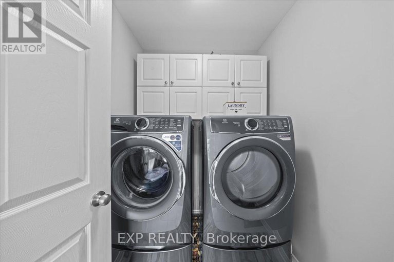 29428180/589-pepperville-crescent/emerald-meadowstrailwest/ottawa/ontario/K2M0E7_31